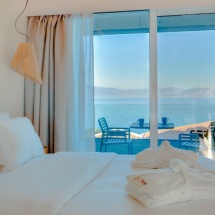 colonides-deluxe-room-sea-view-11