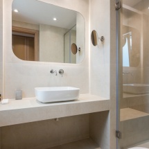 colonides-deluxe-room-03